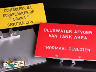 Aanduidingsborden aan paal of pijp met 1 of 2 beugelklemmen achterzijde.